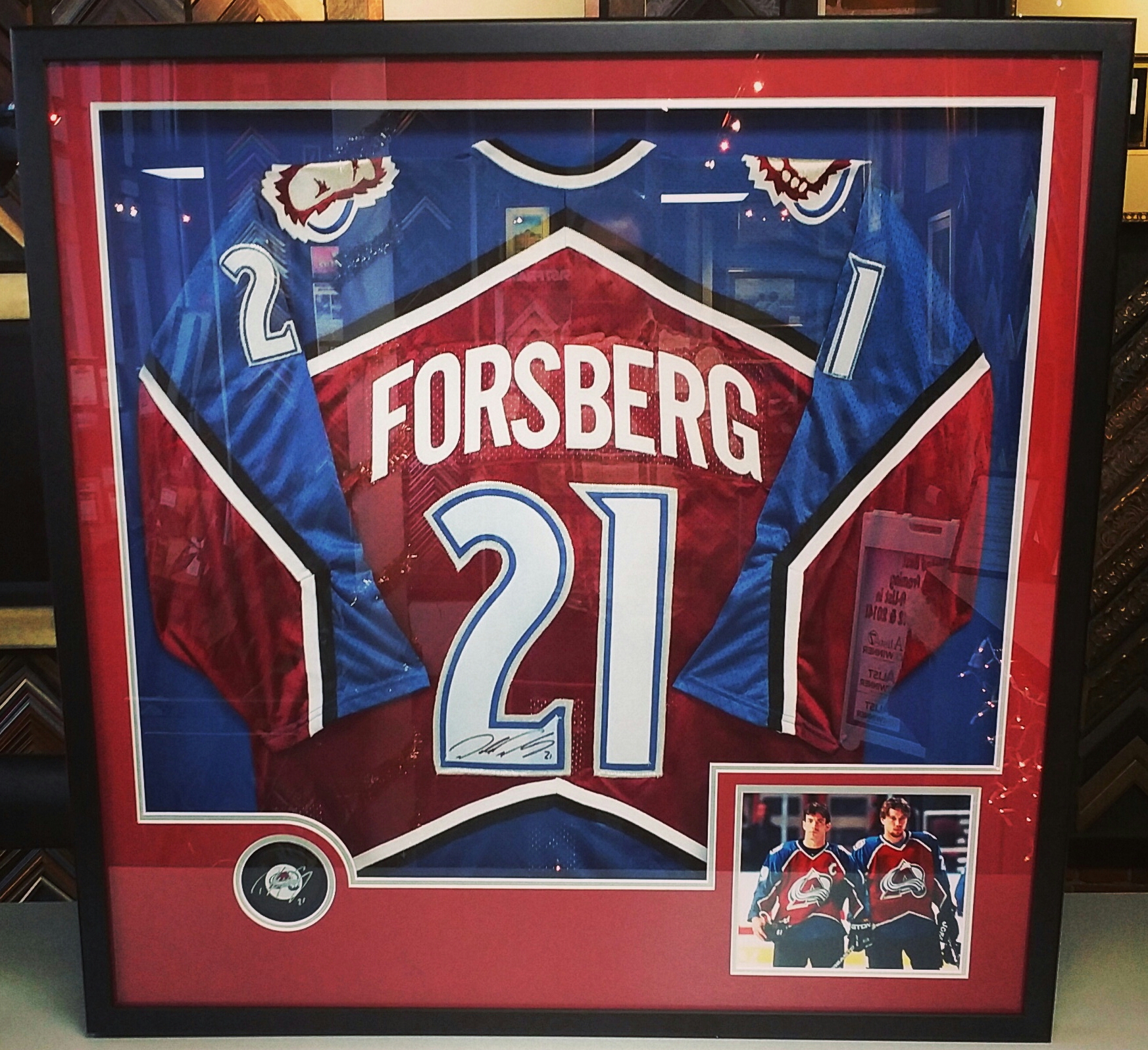 Custom Framed Peter Forsberg Jersey.  Framed hockey jerseys, Hockey jersey,  Custom framing