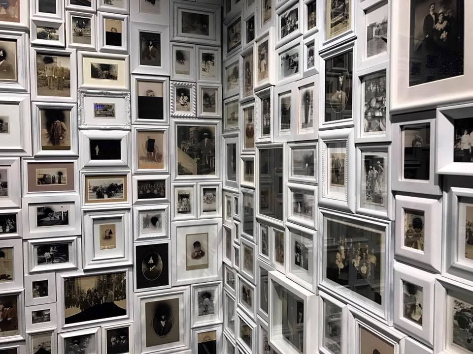 Picture Frame Gallery Wall 